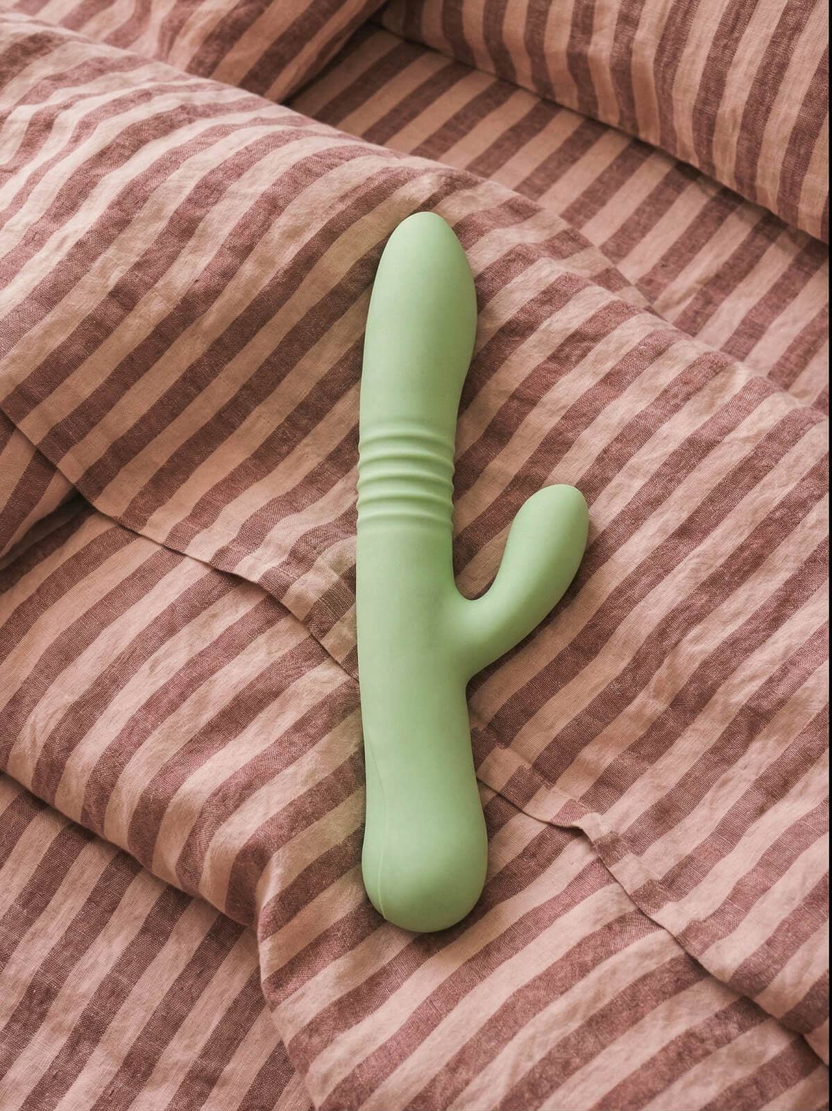 Yarrow | Thrusting Rabbit Vibrating Dildo
