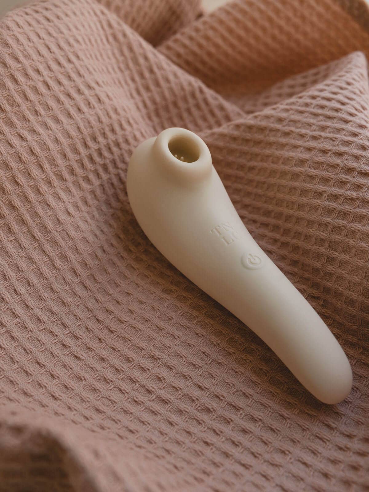 Jasmine | Elegant Clitoral Sucking Vibrator | Ocean Plastic